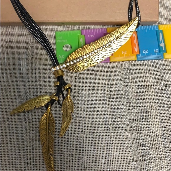 Feather Design Necklace - Picture 2 of 4